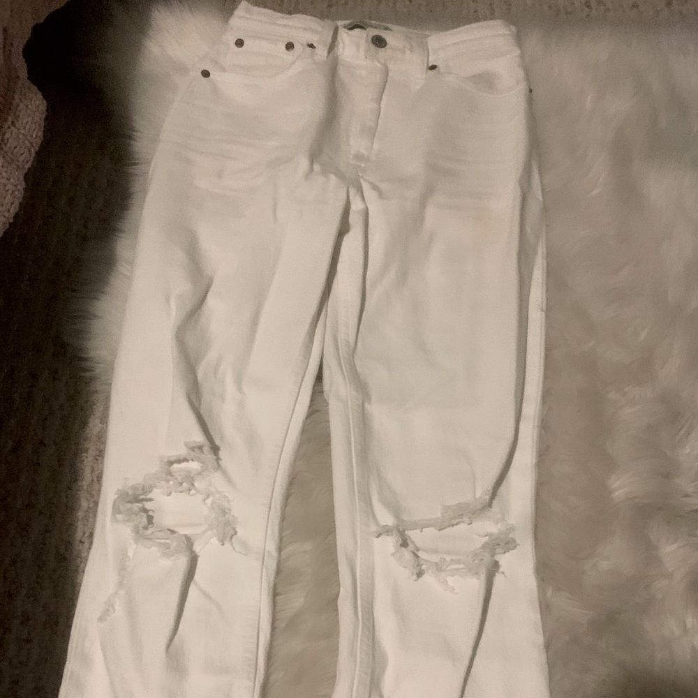 White Abercrombie jeans